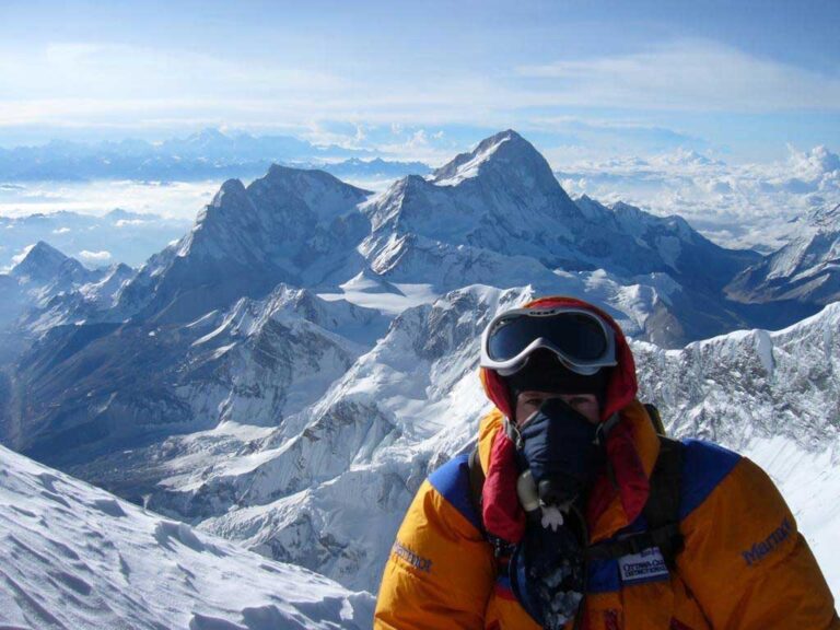 Mountaineering-Expedition-High-Altitude-Dreams