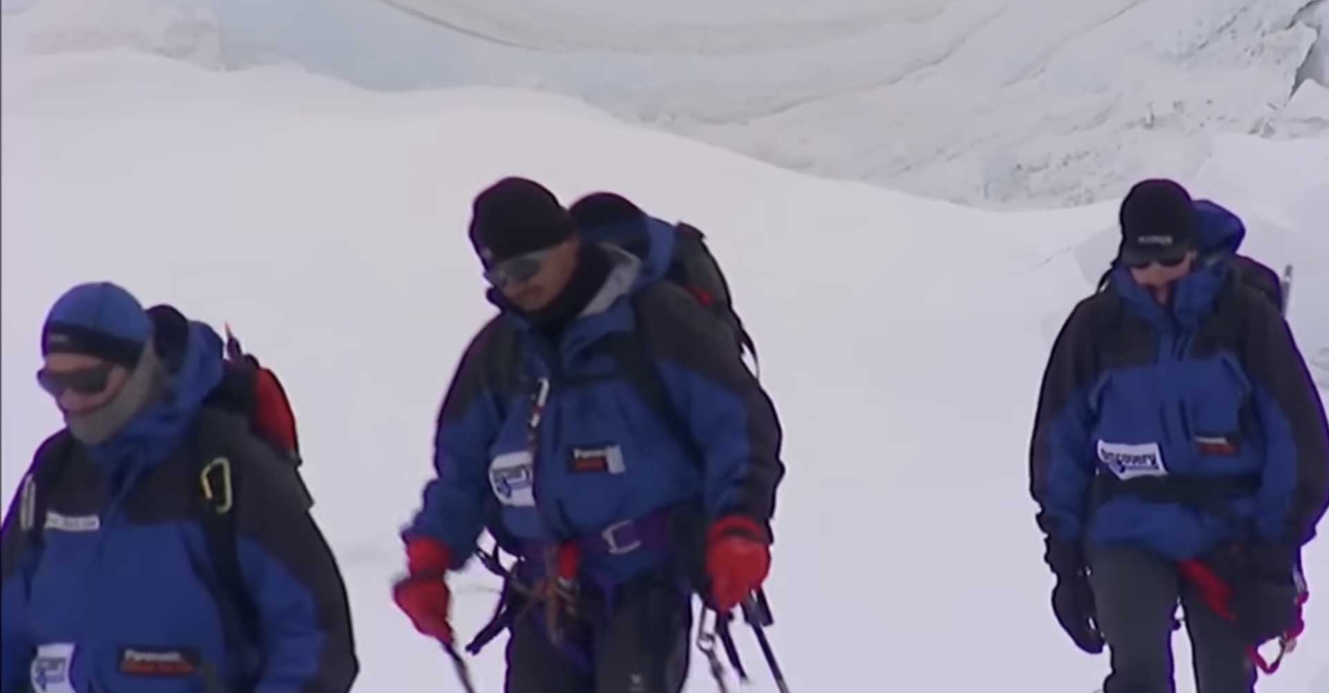 Ultimate Survival: EVEREST · Team Discovery