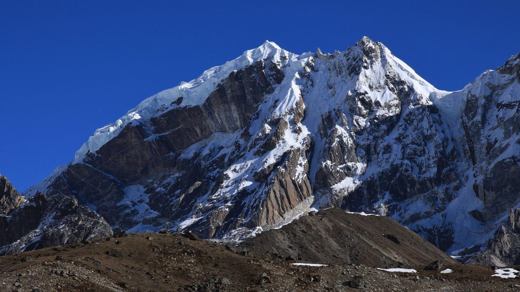 Nirekha Peak – 6,159 m / 20,206 ft